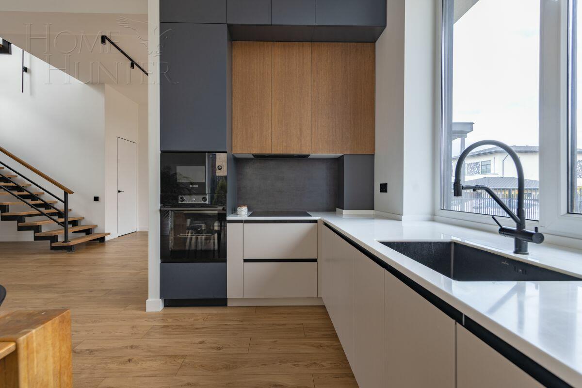 2-этажный коттедж 260 м² с отделкой