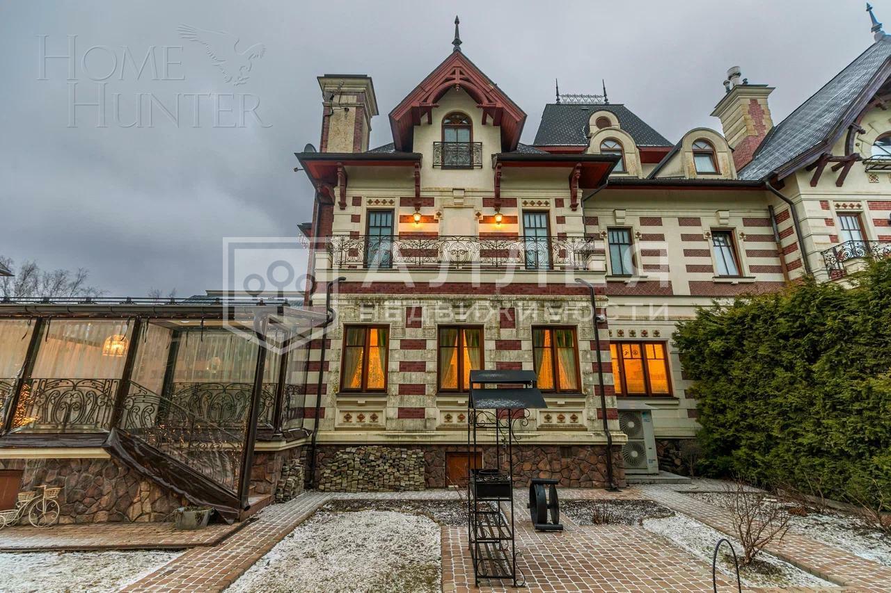 2-этажный таунхаус 370 м² с отделкой