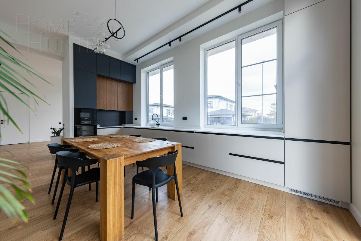 2-этажный коттедж 260 м² с отделкой