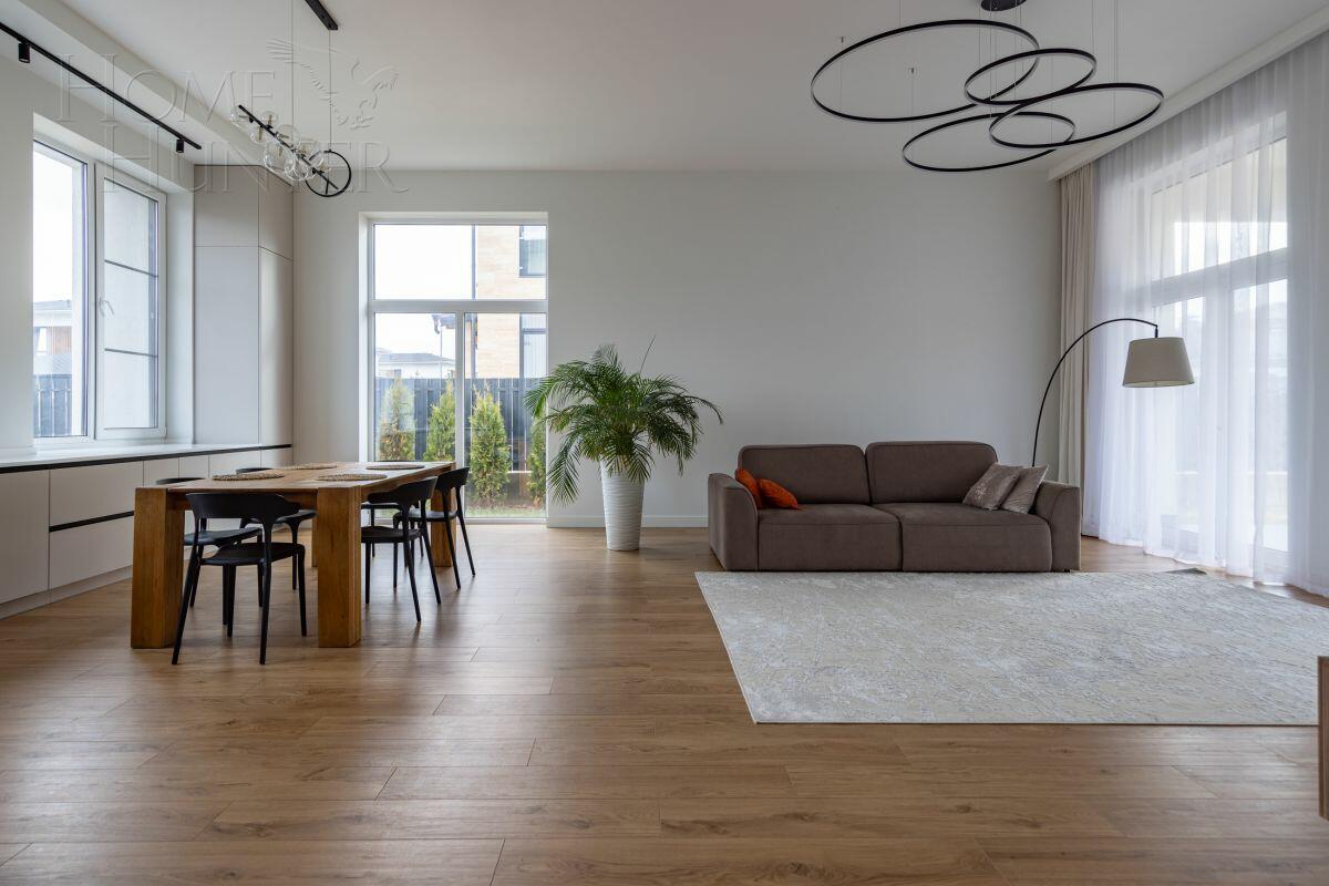 2-этажный коттедж 260 м² с отделкой