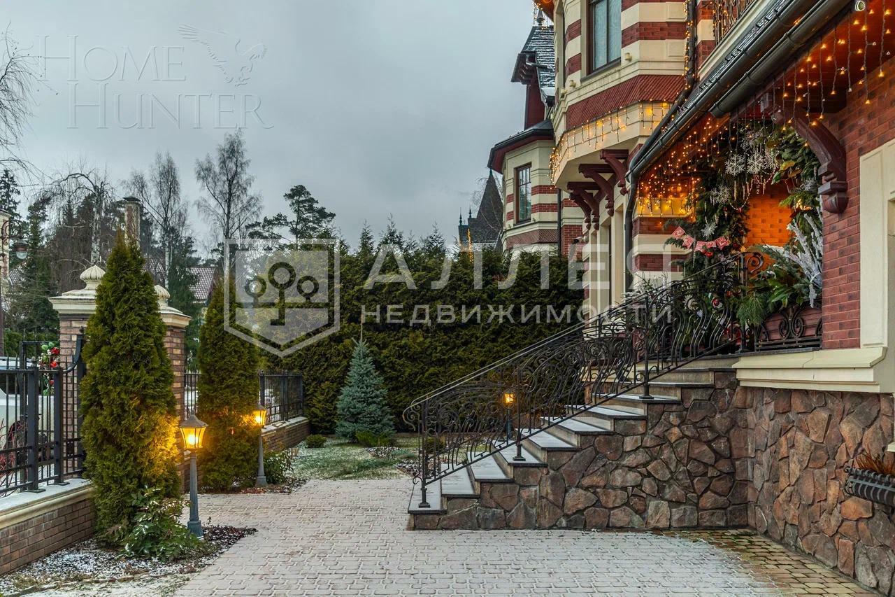 2-этажный таунхаус 370 м² с отделкой