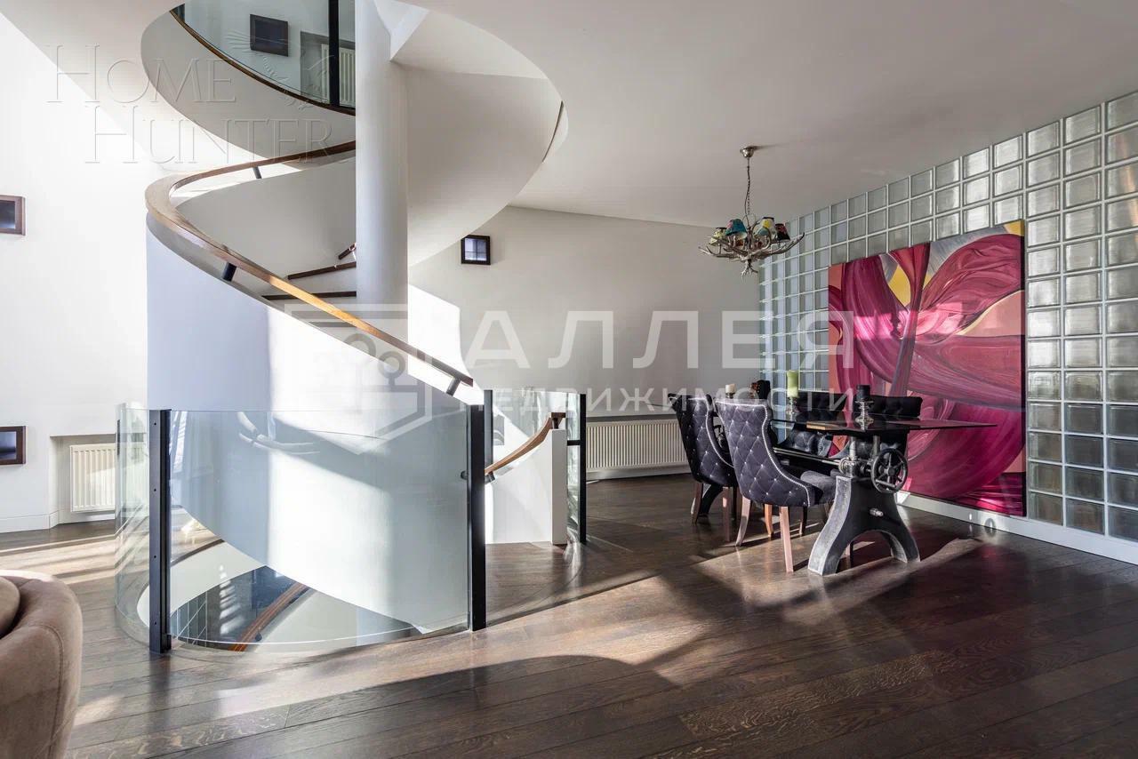 2-этажный коттедж 500 м² с отделкой