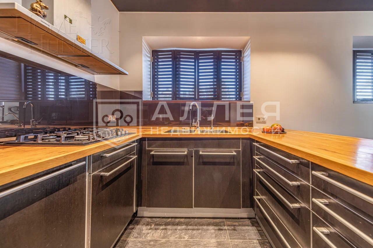 2-этажный коттедж 500 м² с отделкой