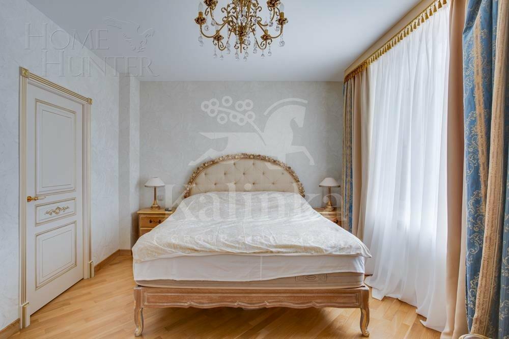 3-этажный таунхаус 300 м² с отделкой