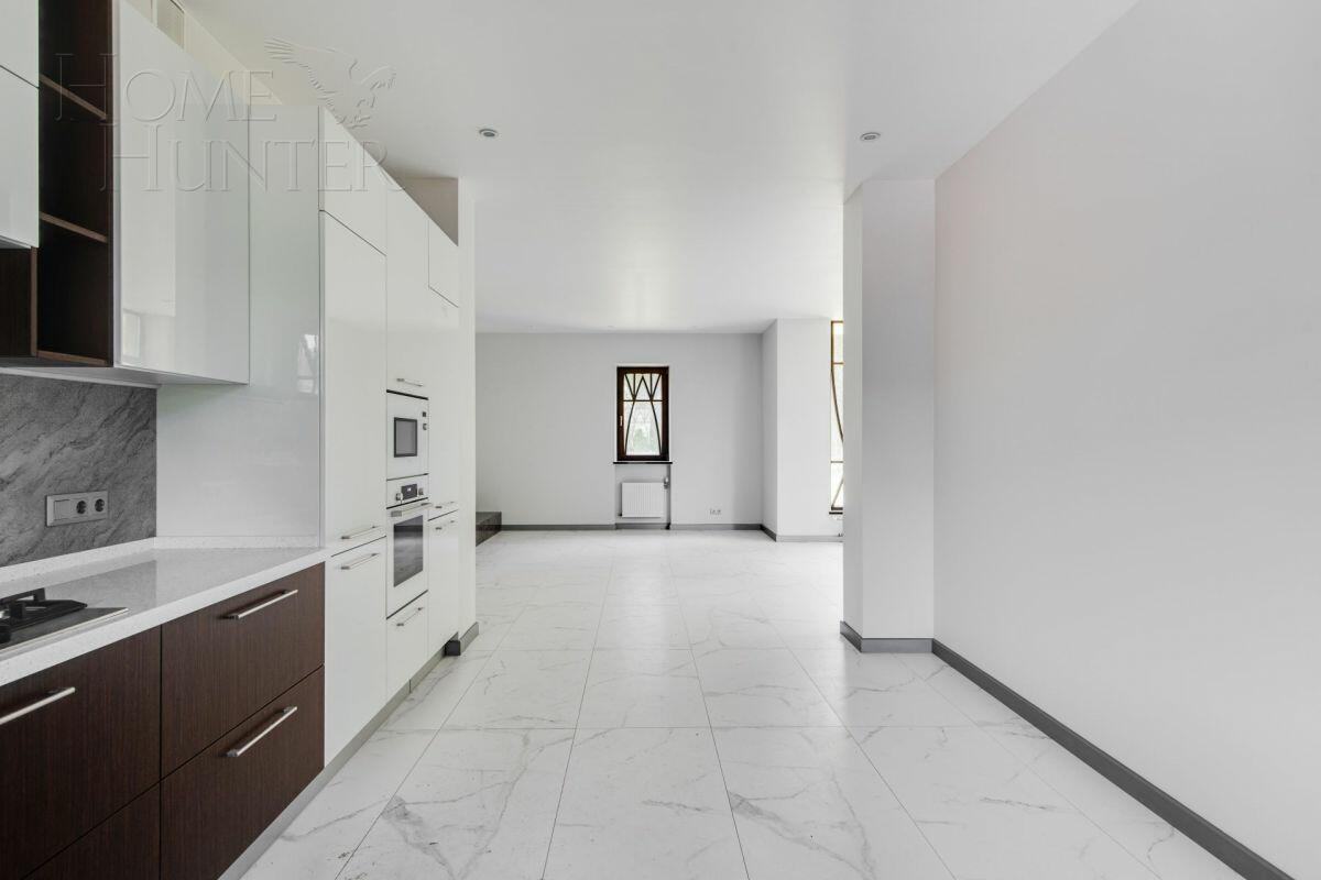 2-этажный коттедж 500 м² с отделкой