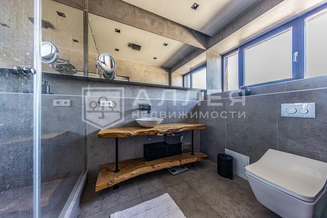 2-этажный коттедж 500 м² с отделкой