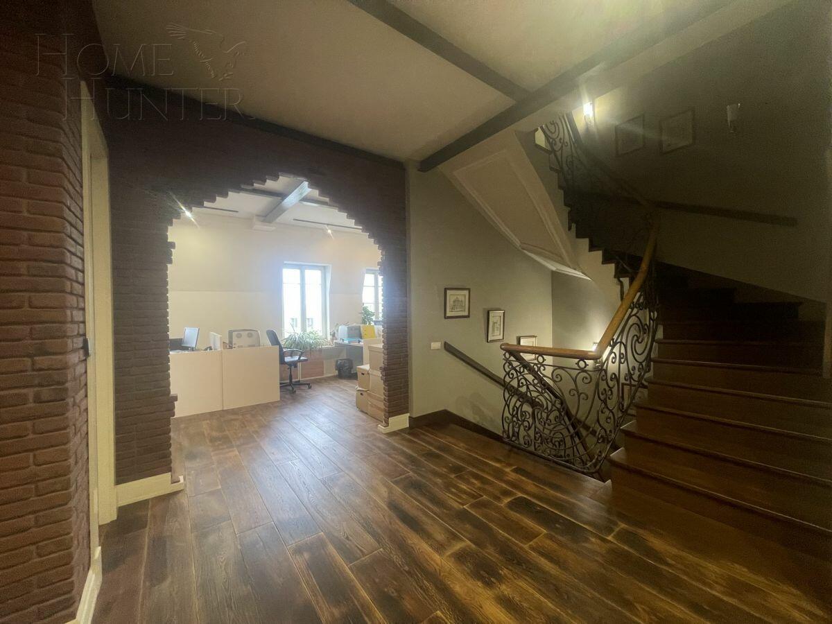 3-этажный таунхаус 395 м² с отделкой