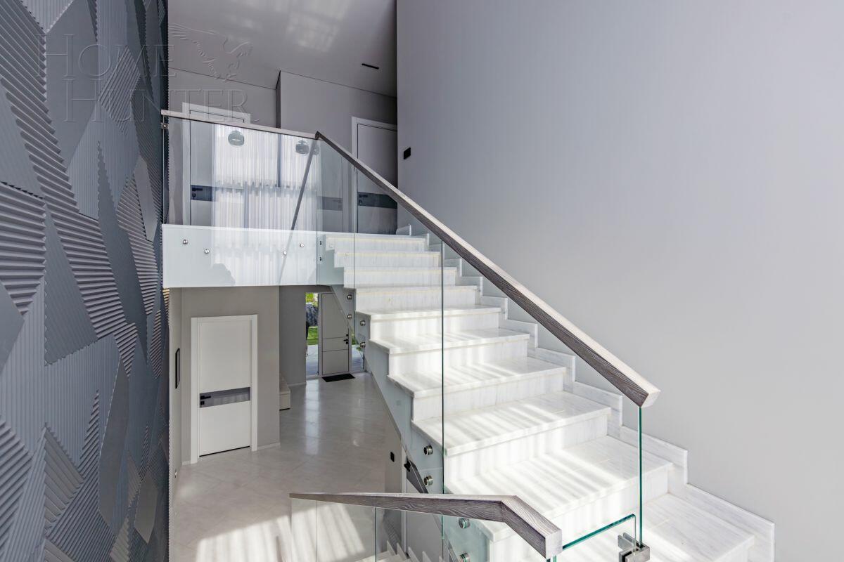 2-этажный коттедж 450 м² с отделкой