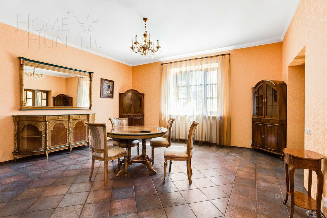 2-этажный коттедж 900 м² с отделкой