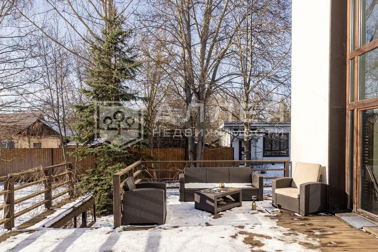 2-этажный коттедж 500 м² с отделкой