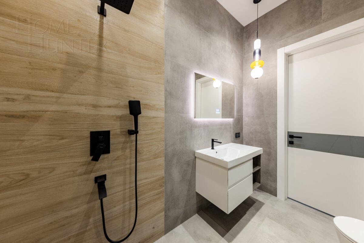 2-этажный коттедж 450 м² с отделкой