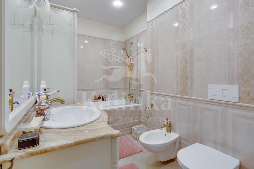 3-этажный таунхаус 300 м² с отделкой