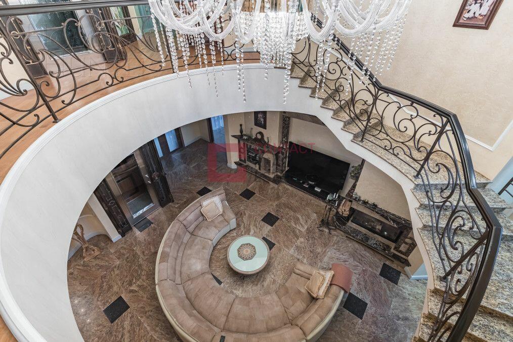 2-этажный коттедж 1 180 м² с отделкой