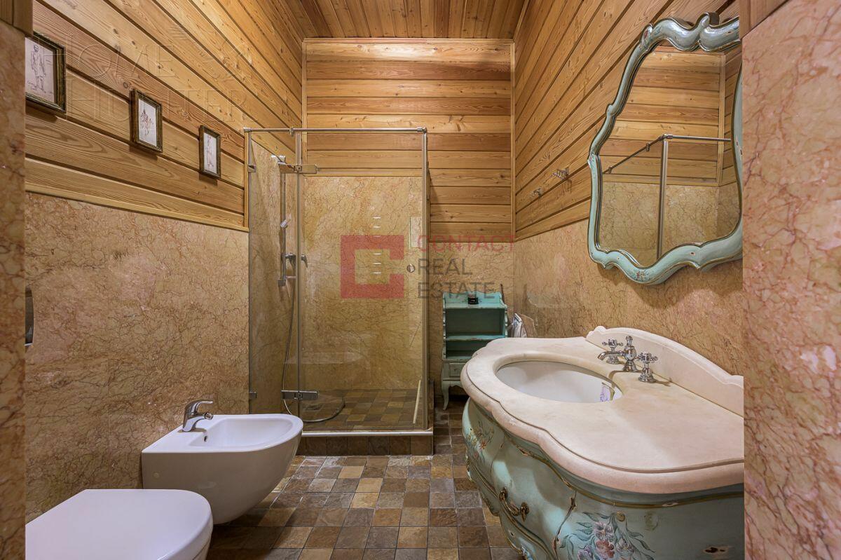 2-этажный коттедж 940 м² с отделкой