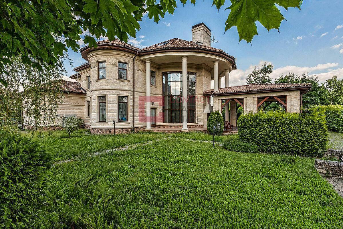 2-этажный коттедж 700 м² с отделкой