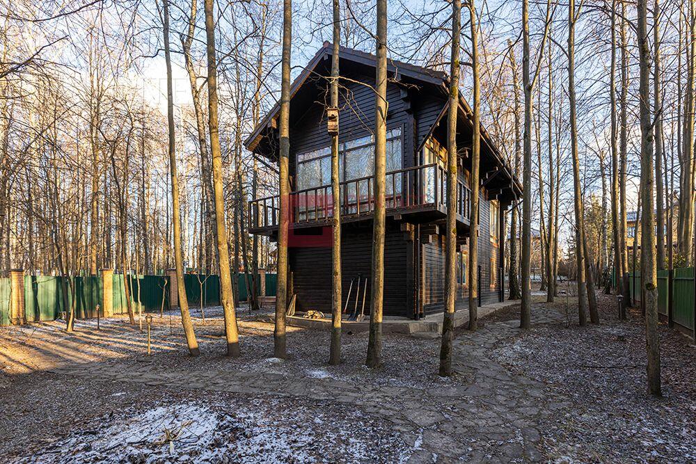 2-этажный коттедж 300 м² с отделкой