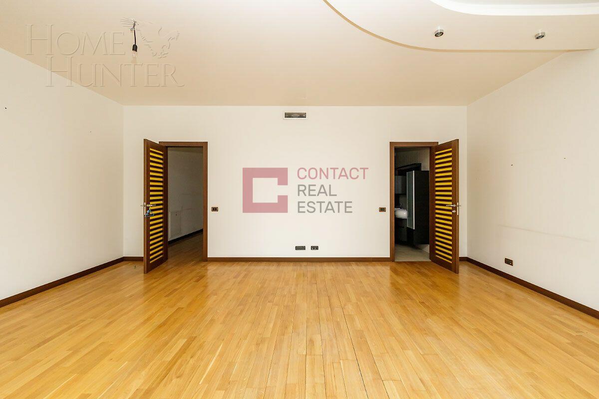 3-этажный таунхаус 350 м² с отделкой