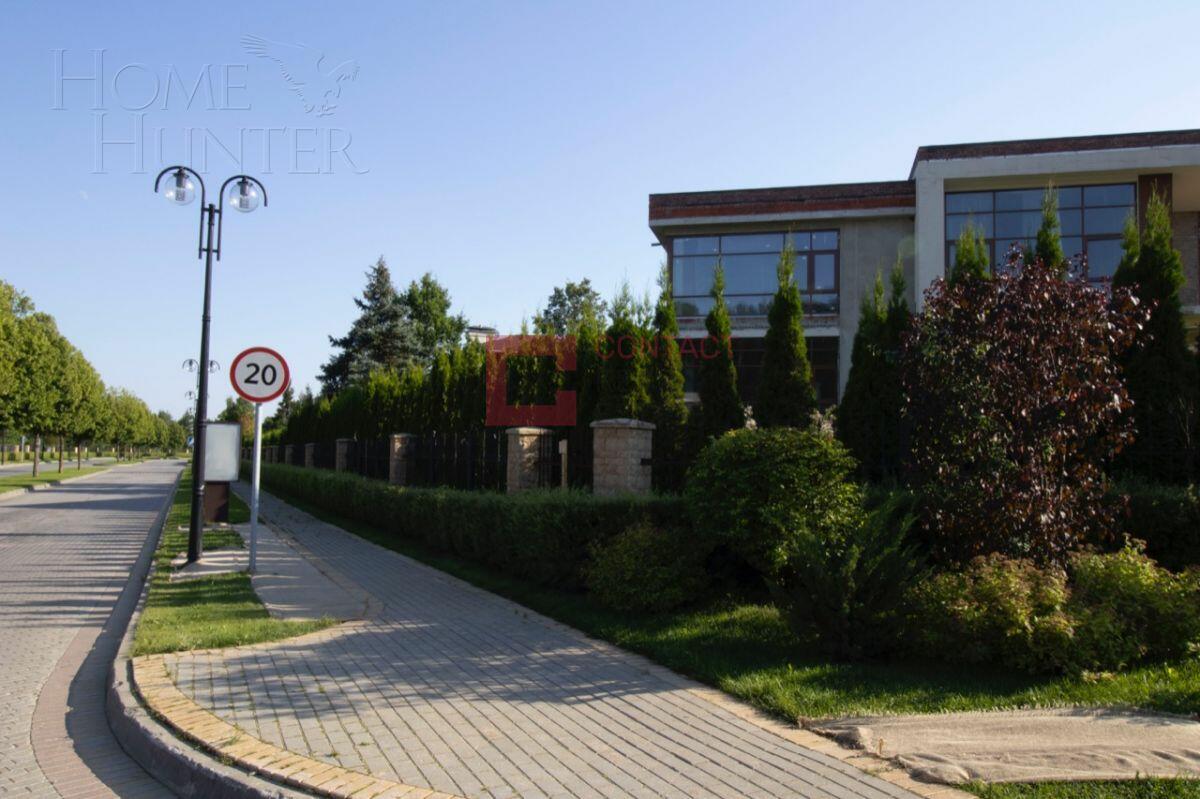 2-этажный коттедж 900 м² без отделки