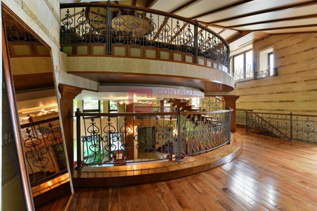 2-этажный коттедж 960 м² с отделкой