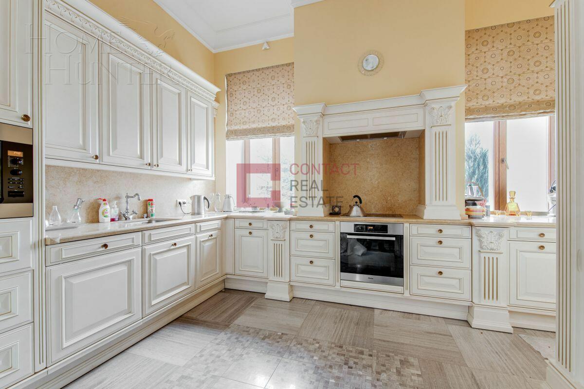 2-этажный коттедж 700 м² с отделкой