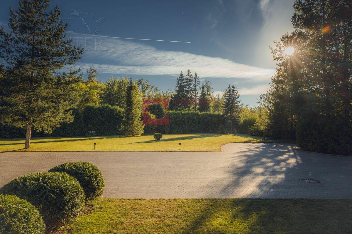 2-этажный коттедж 1 853 м² с отделкой