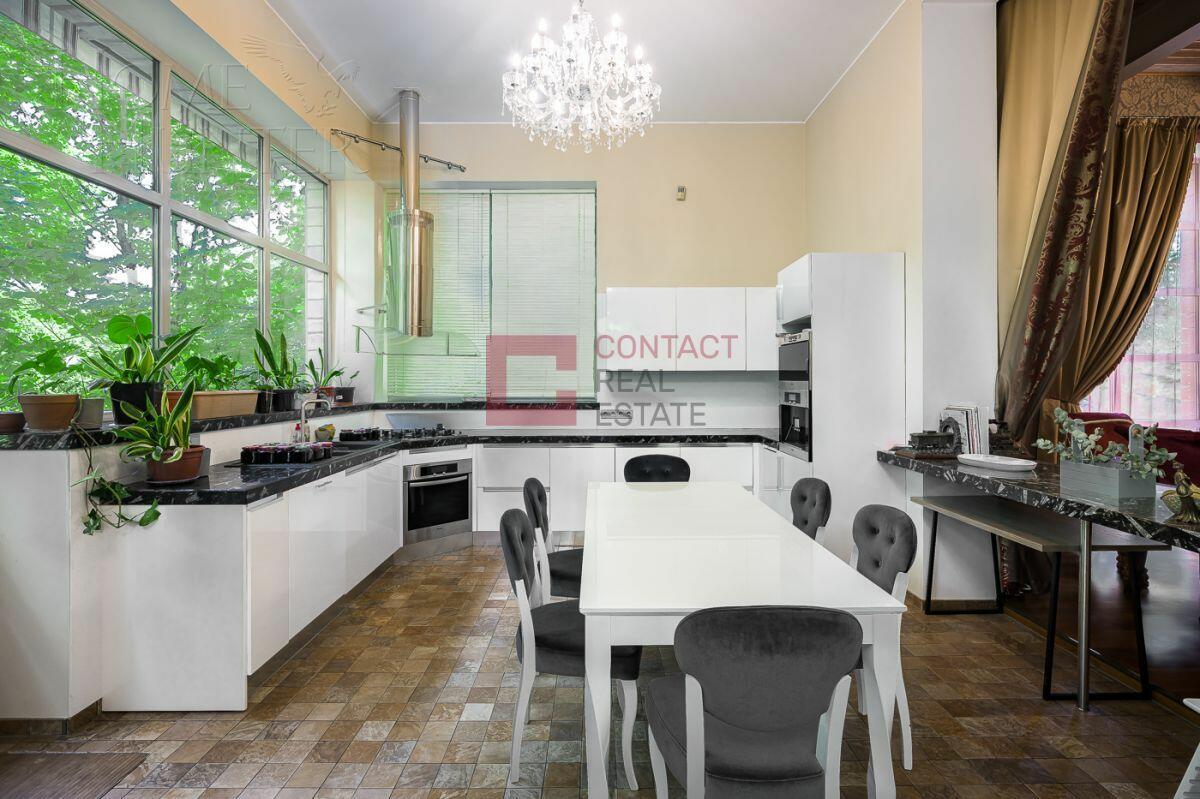 2-этажный коттедж 940 м² с отделкой