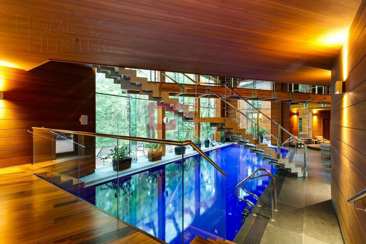 2-этажный коттедж 1 750 м² с отделкой