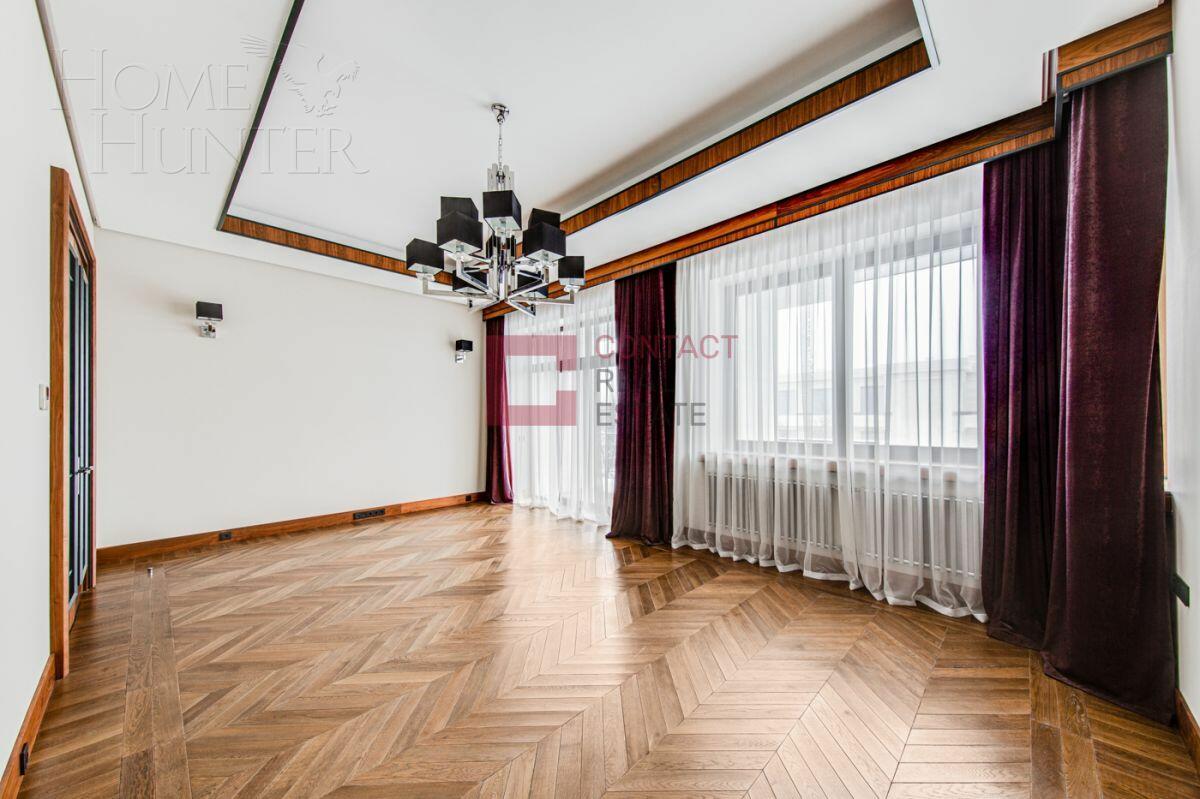 2-этажный коттедж 989.7 м² с отделкой