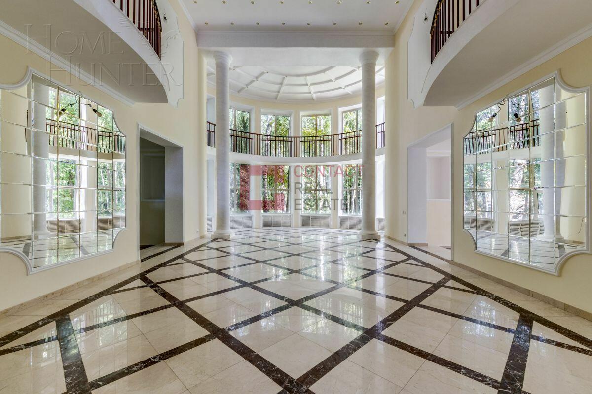 3-этажный коттедж 8 755 м² с отделкой