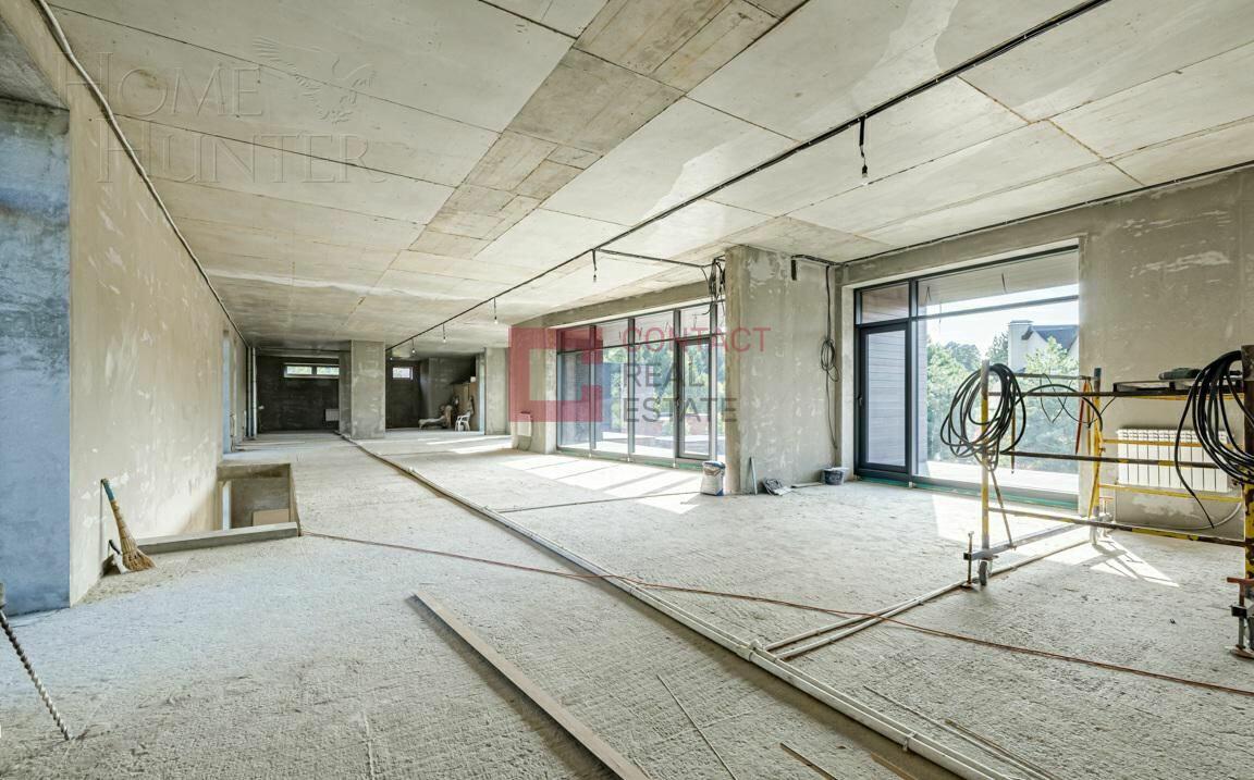 2-этажный коттедж 1 300 м² без отделки