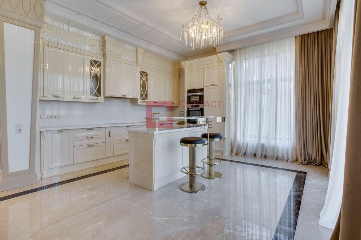 2-этажный коттедж 400 м² с отделкой