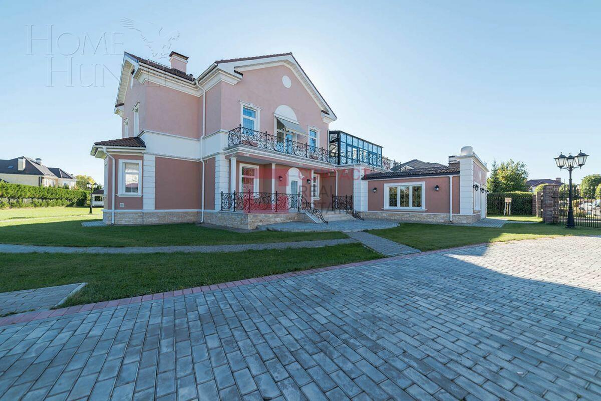 2-этажный коттедж 600 м² с отделкой