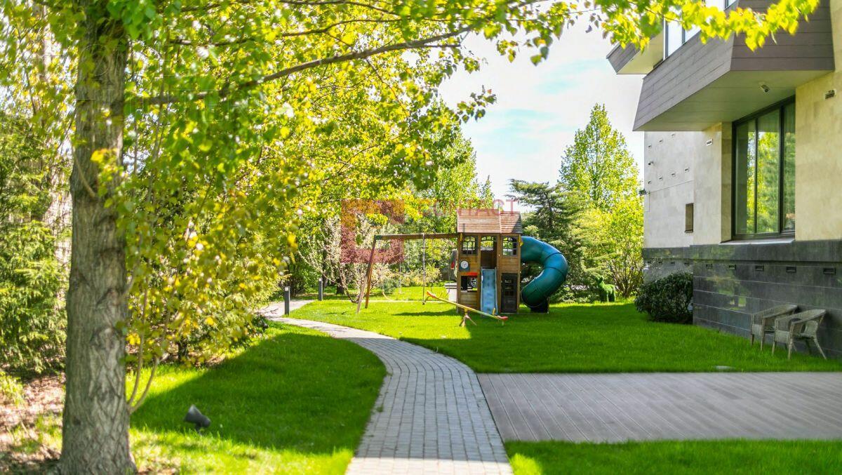 2-этажный коттедж 744.9 м² с отделкой