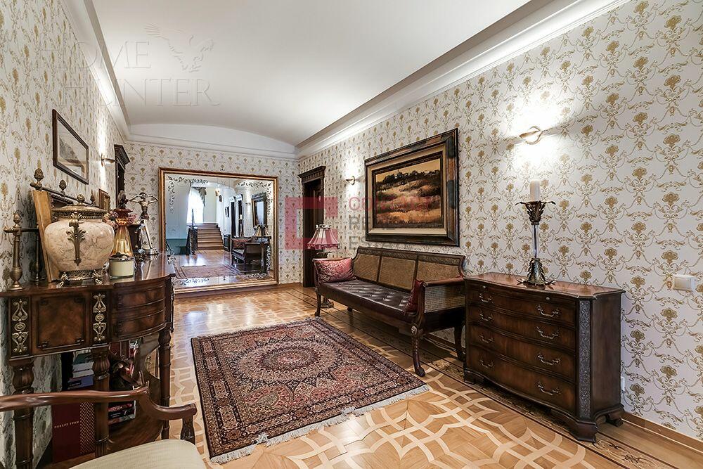 2-этажный коттедж 1 950 м² с отделкой