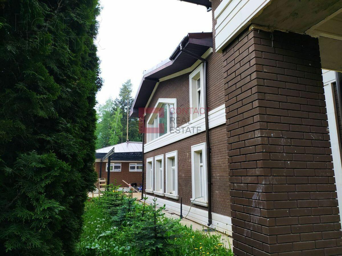 2-этажный коттедж 750 м² без отделки