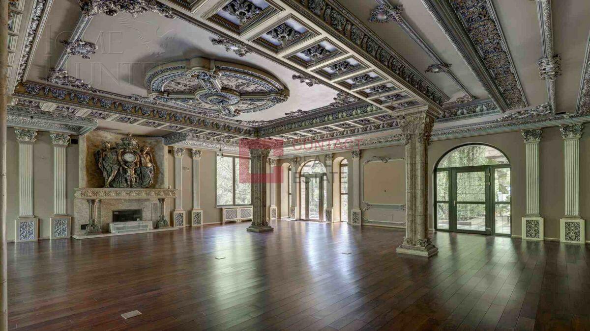 2-этажный коттедж 2 500 м² с отделкой