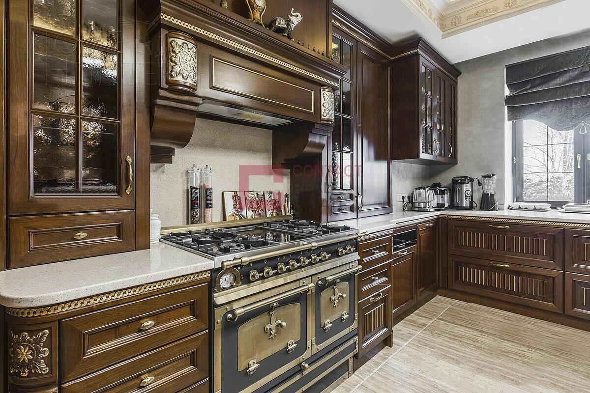 КОТТЕДЖ 750 м² с отделкой