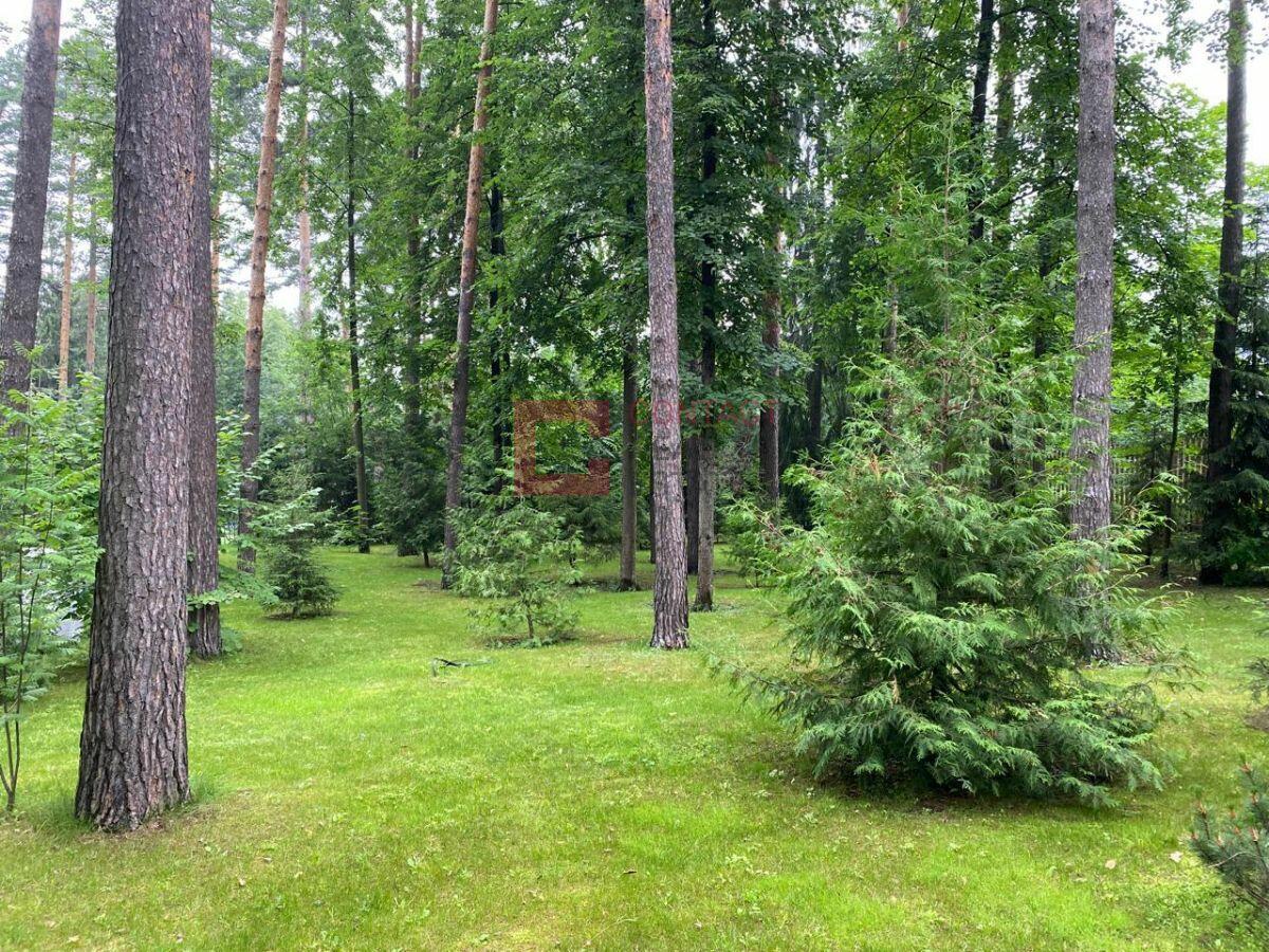 3-этажный коттедж 450 м² с отделкой