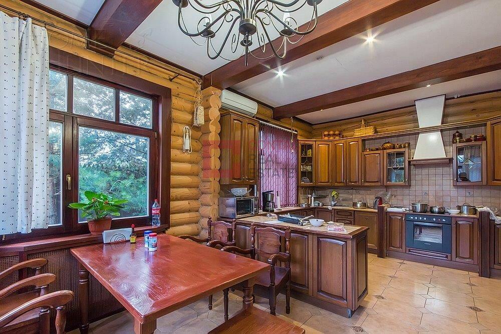 3-этажный коттедж 700 м² с отделкой