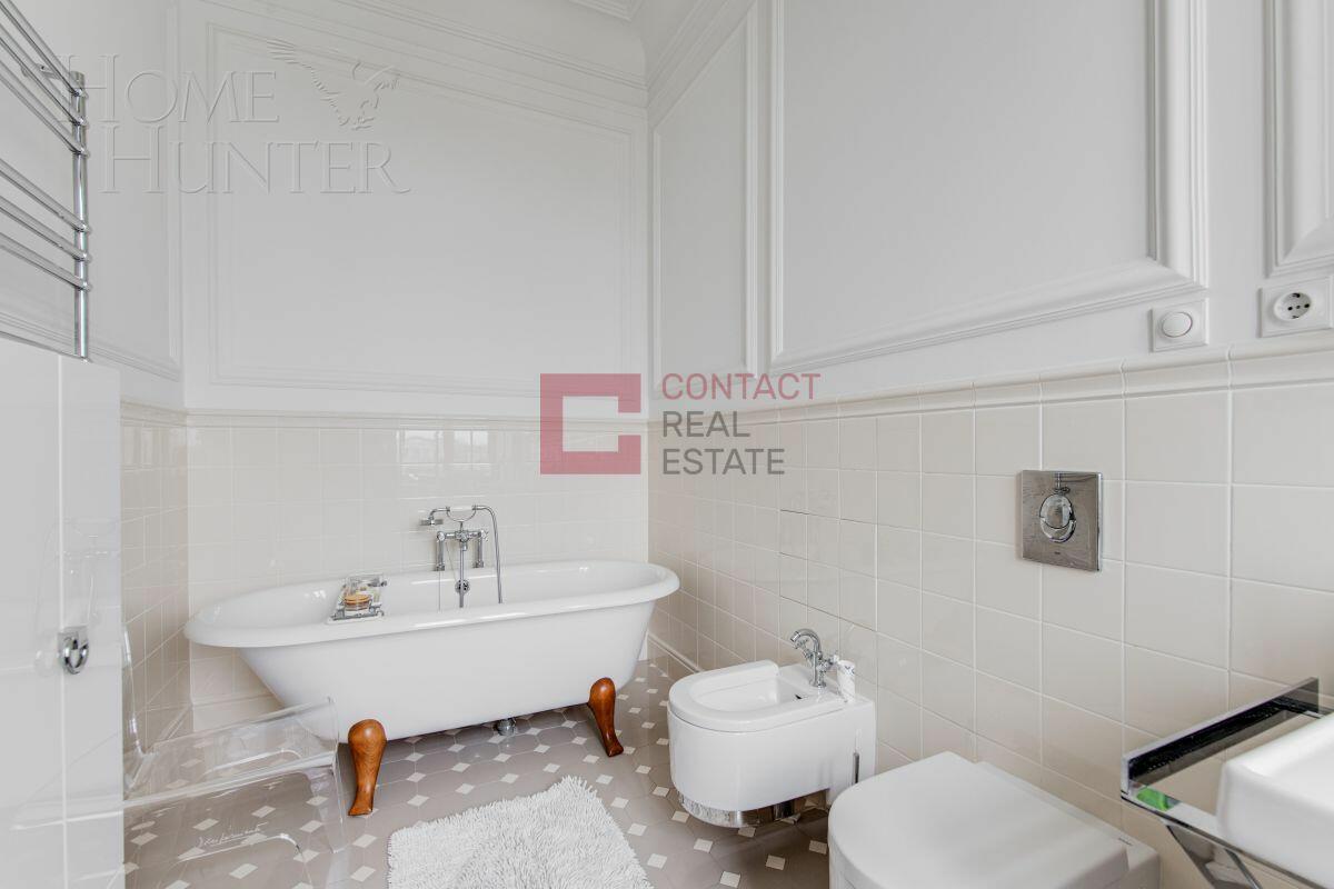 2-этажный коттедж 700 м² с отделкой