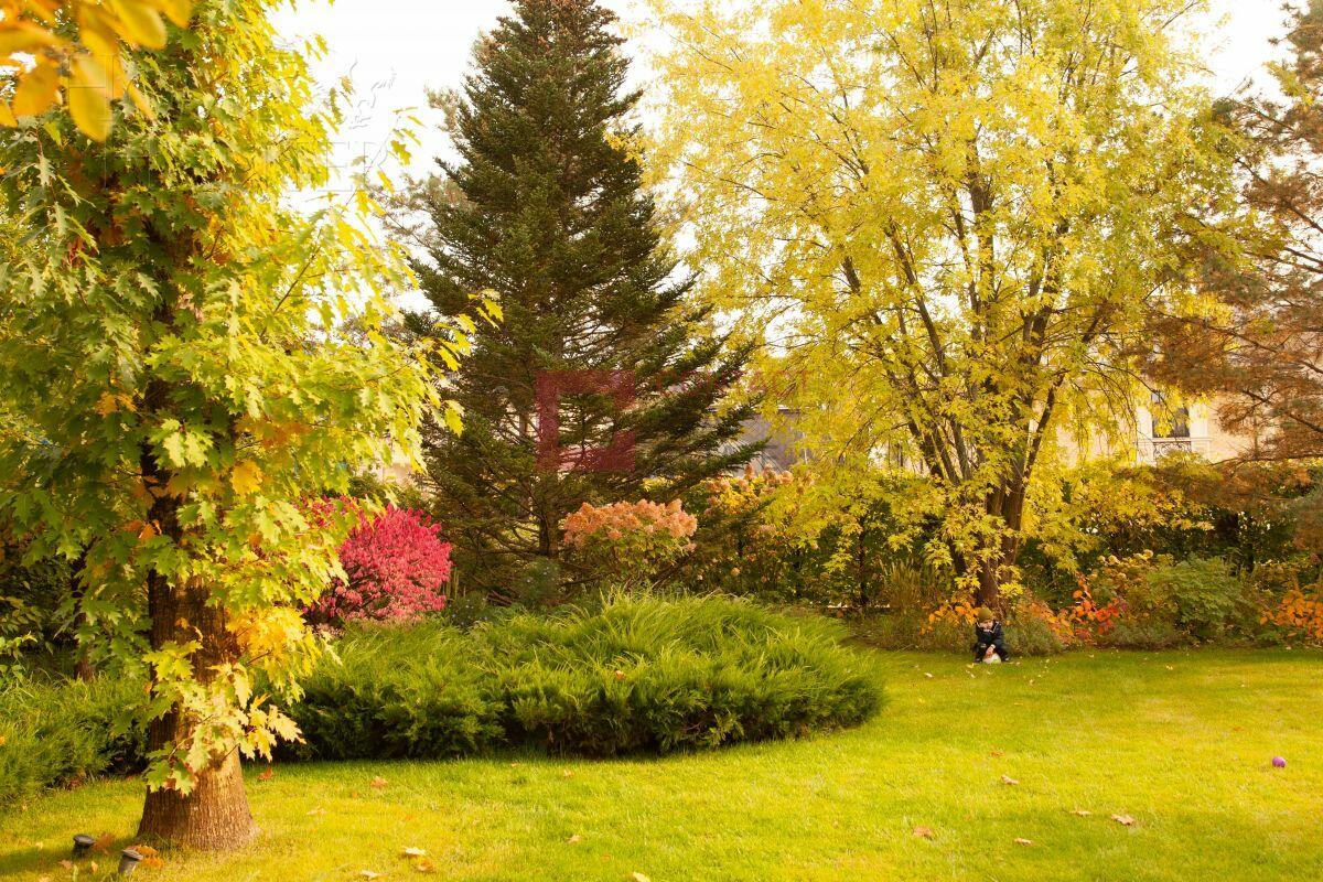 2-этажный коттедж 1 150 м² с отделкой