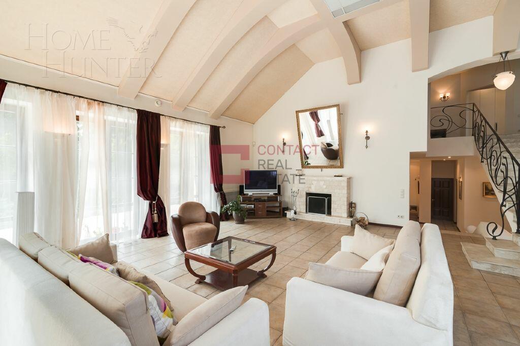 2-этажный коттедж 400 м² с отделкой