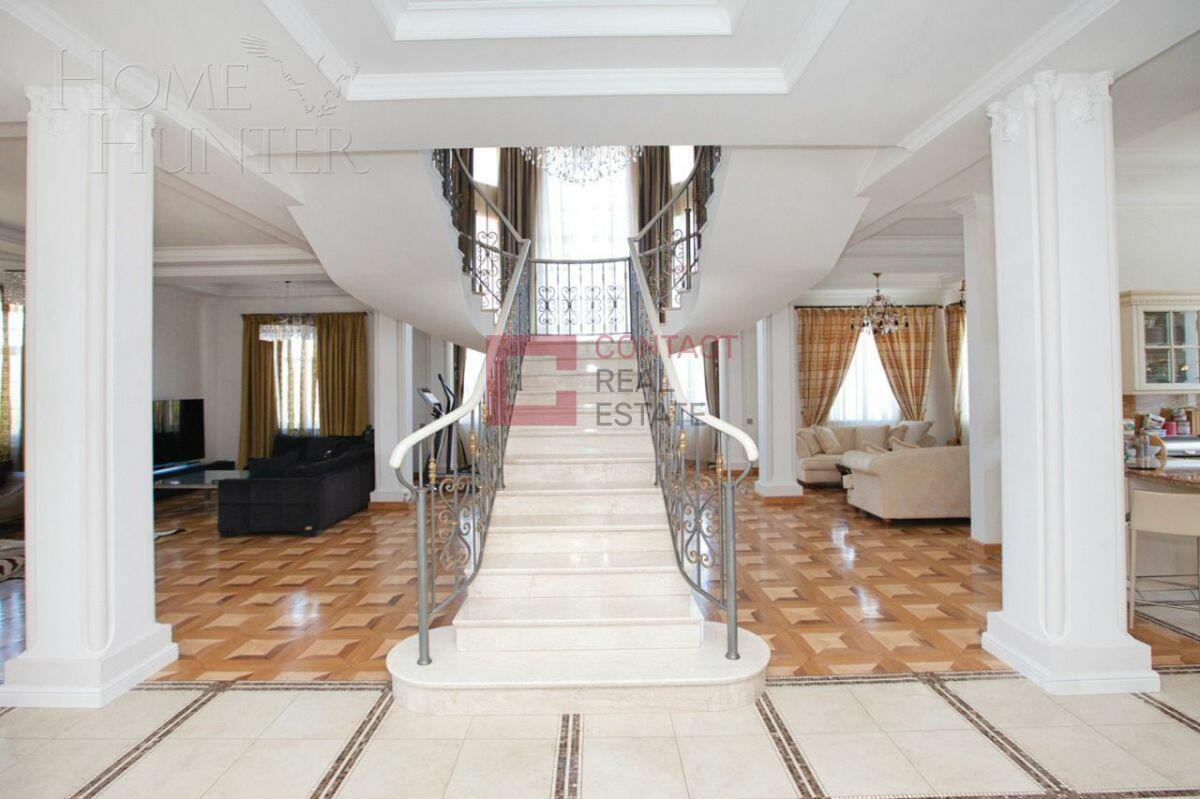 2-этажный коттедж 1 700 м² с отделкой