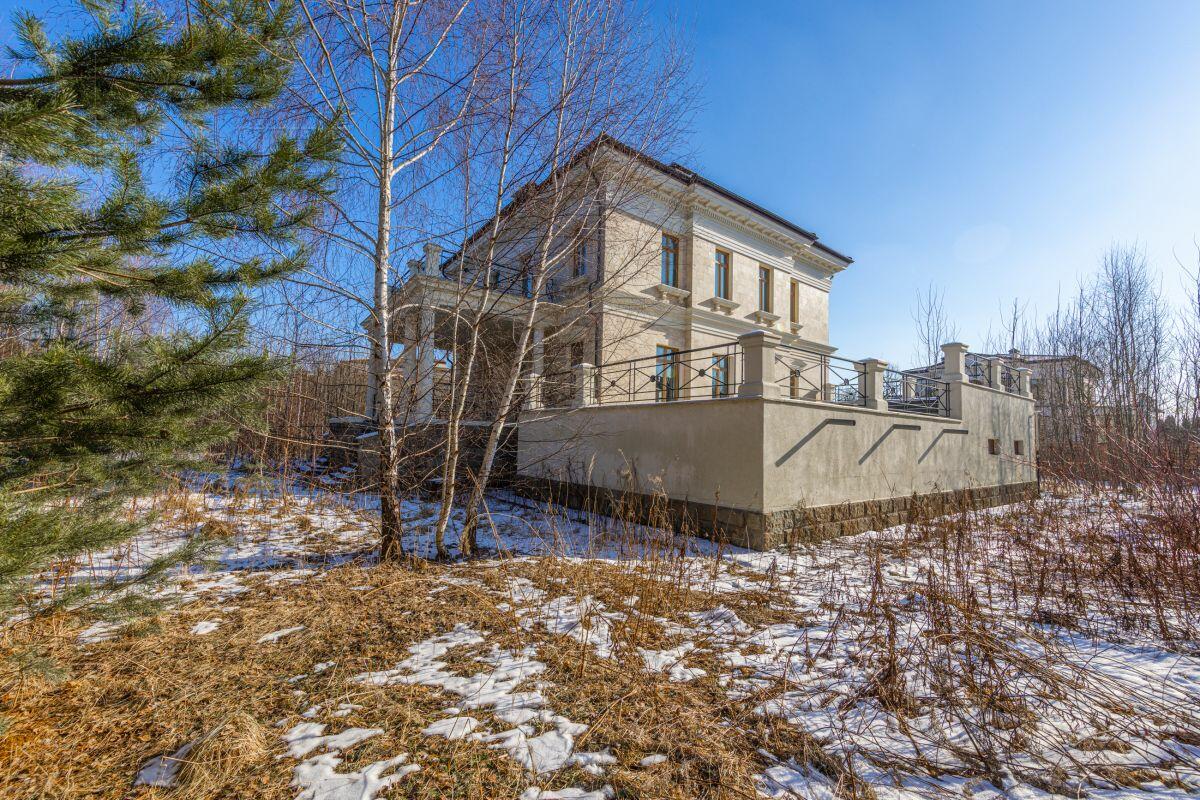 2-этажный коттедж 680 м² без отделки