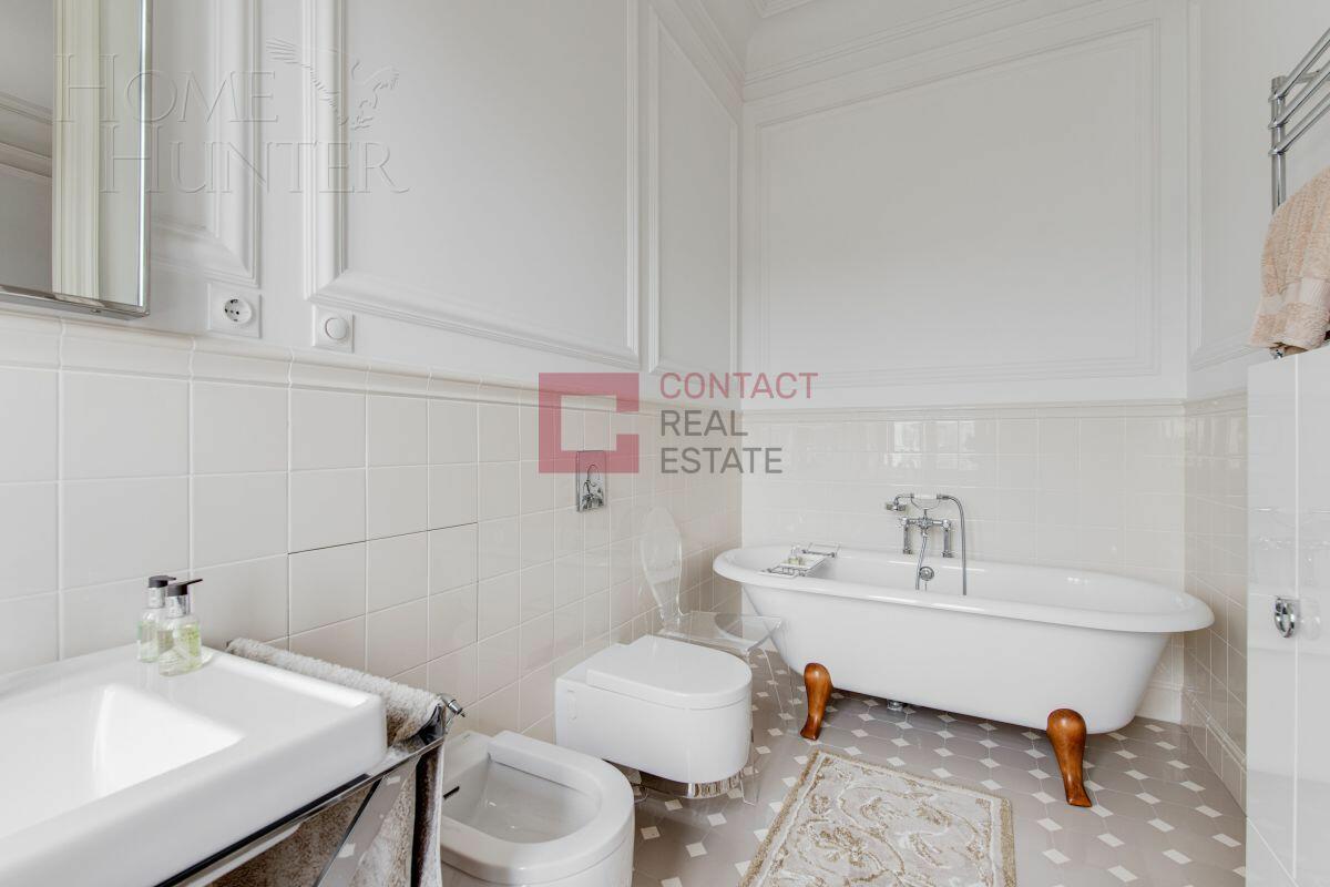 2-этажный коттедж 700 м² с отделкой