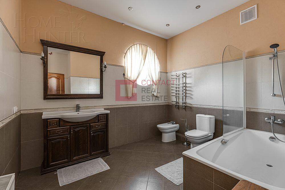 2-этажный коттедж 300 м² с отделкой