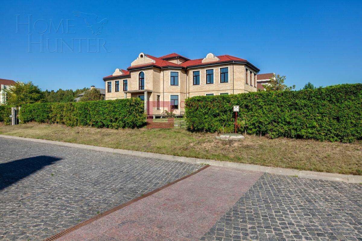 2-этажный коттедж 974 м² без отделки