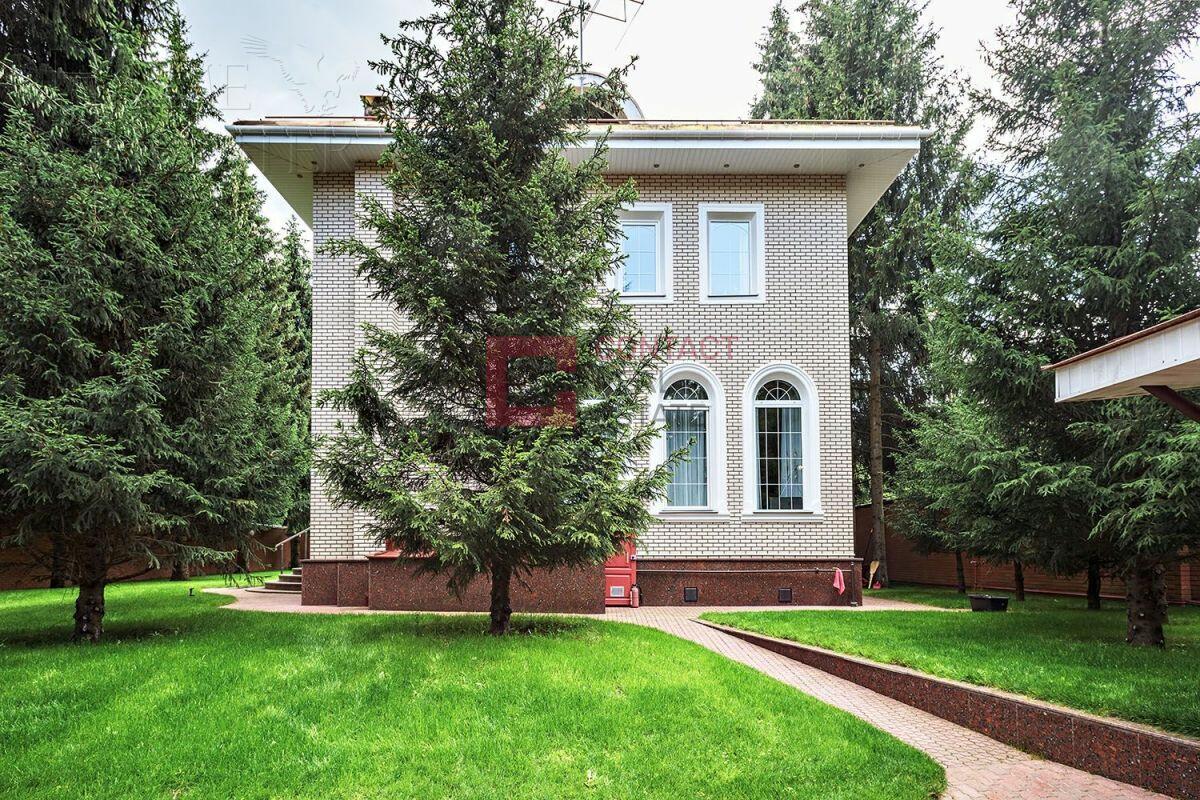 2-этажный коттедж 250 м² с отделкой