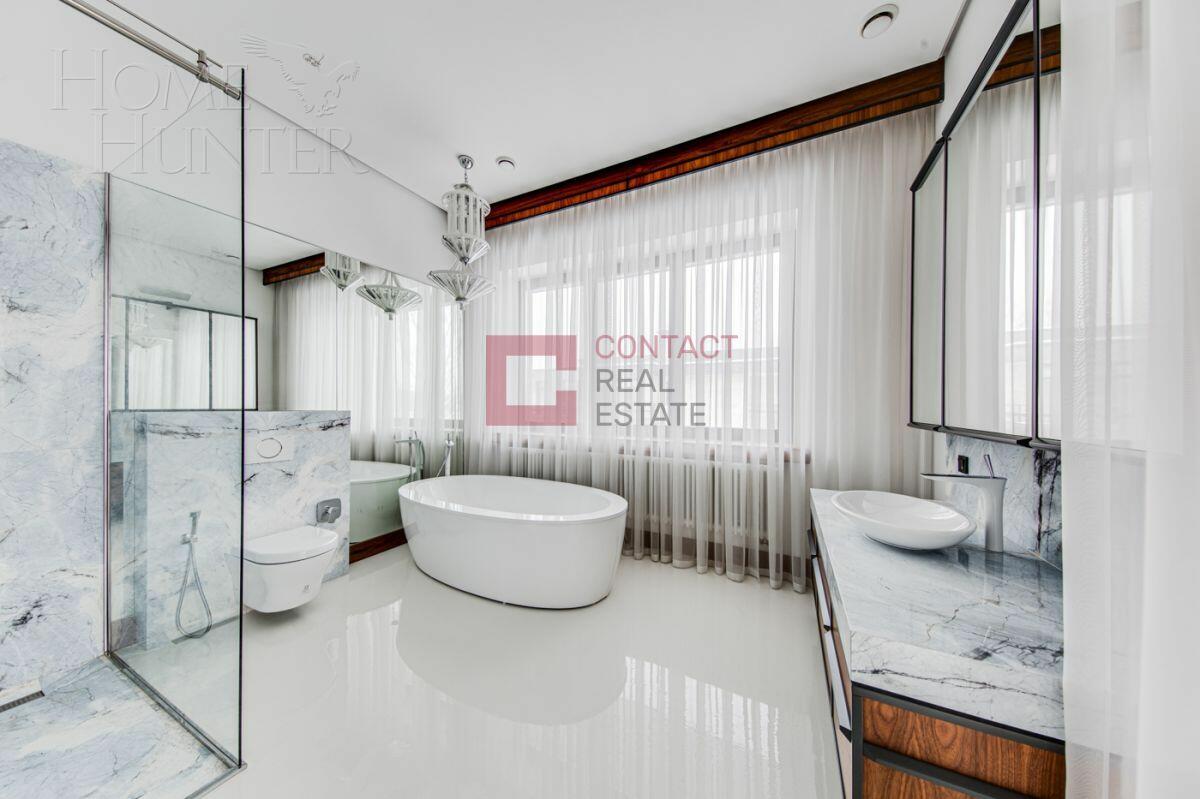 2-этажный коттедж 989.7 м² с отделкой