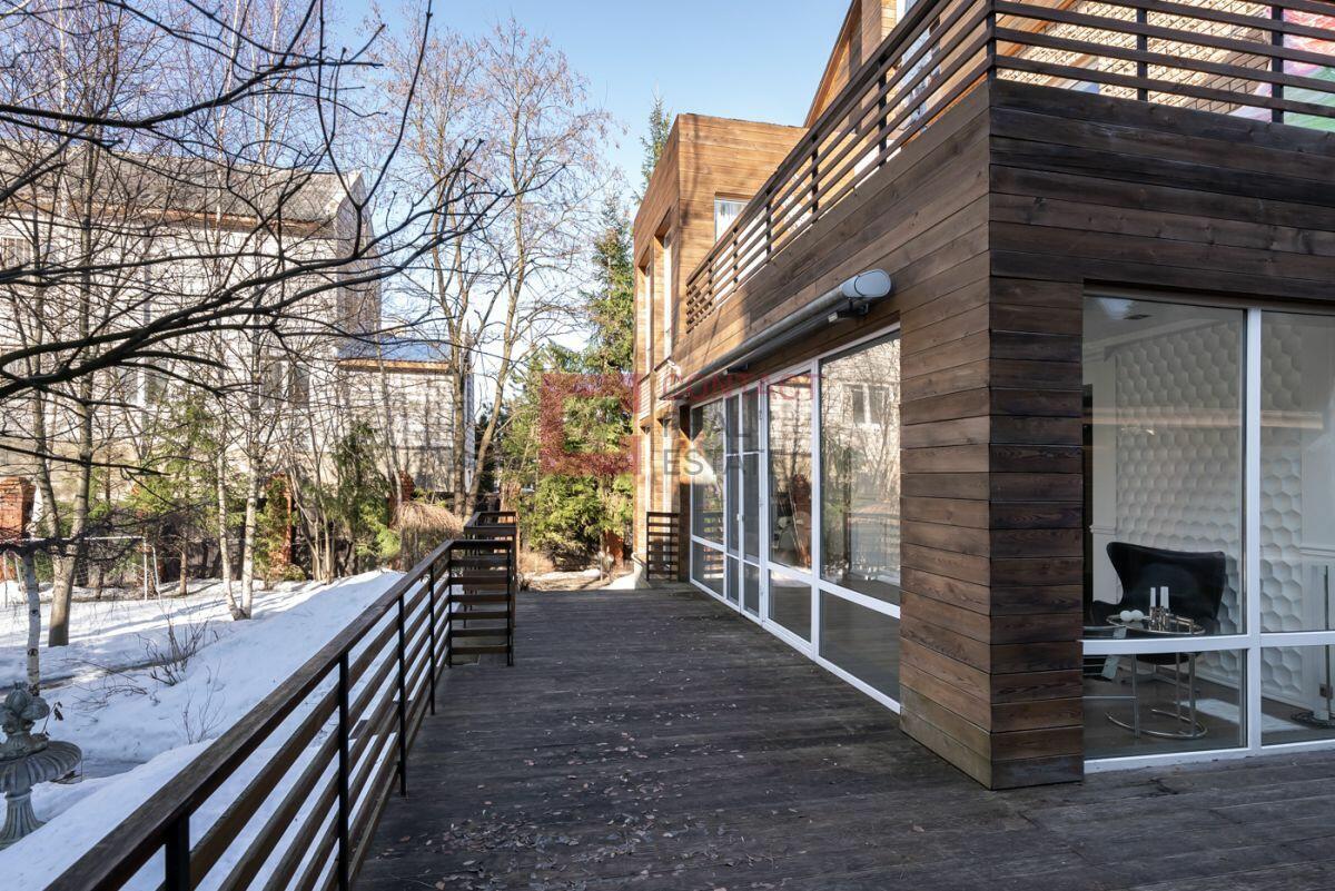 2-этажный коттедж 542 м² с отделкой